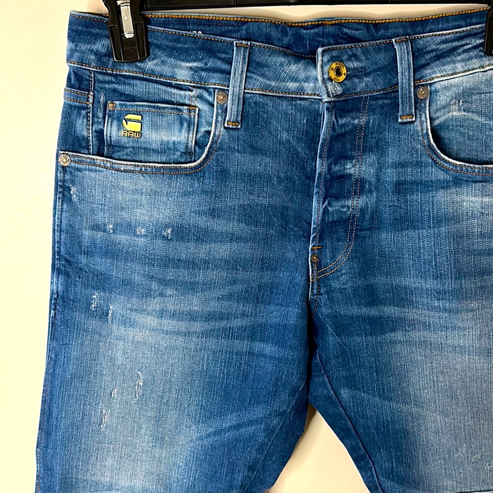 Slim Fit Moto 31/30 - G-Star -93% Ctn 5% poly 2% elastic- medium blue destroyed